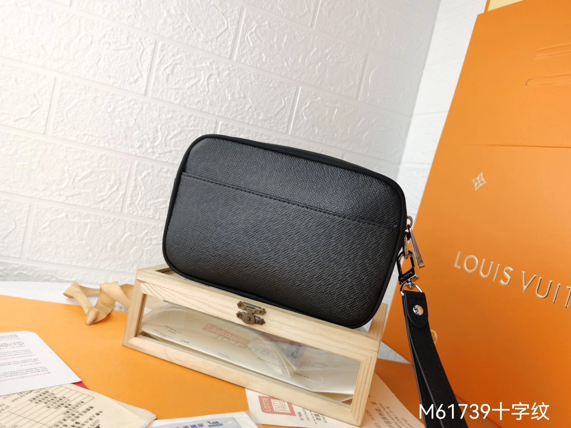 Trendy 4407 Louis Vuitton AAA Man Wallets