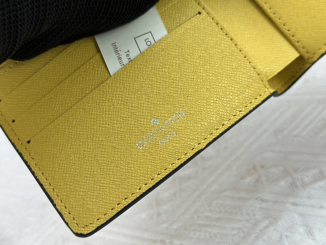 Trendy 4428 Louis Vuitton LV Wallets
