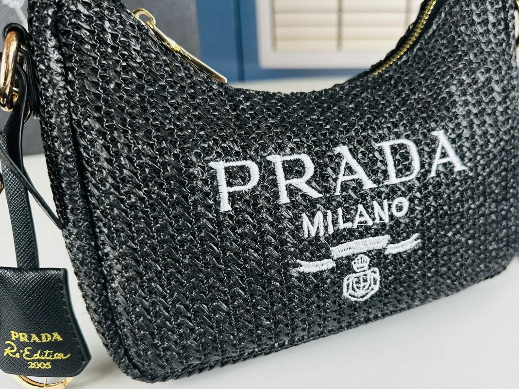 Trendy 4462 Prada AAA Quality Messenger Bags For Women