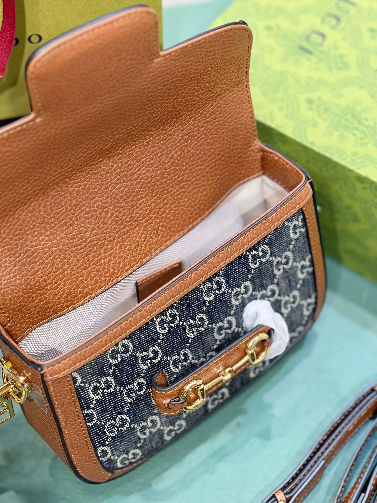 Trendy 4464 Gucci AAA Quality Messenger Bags For Women
