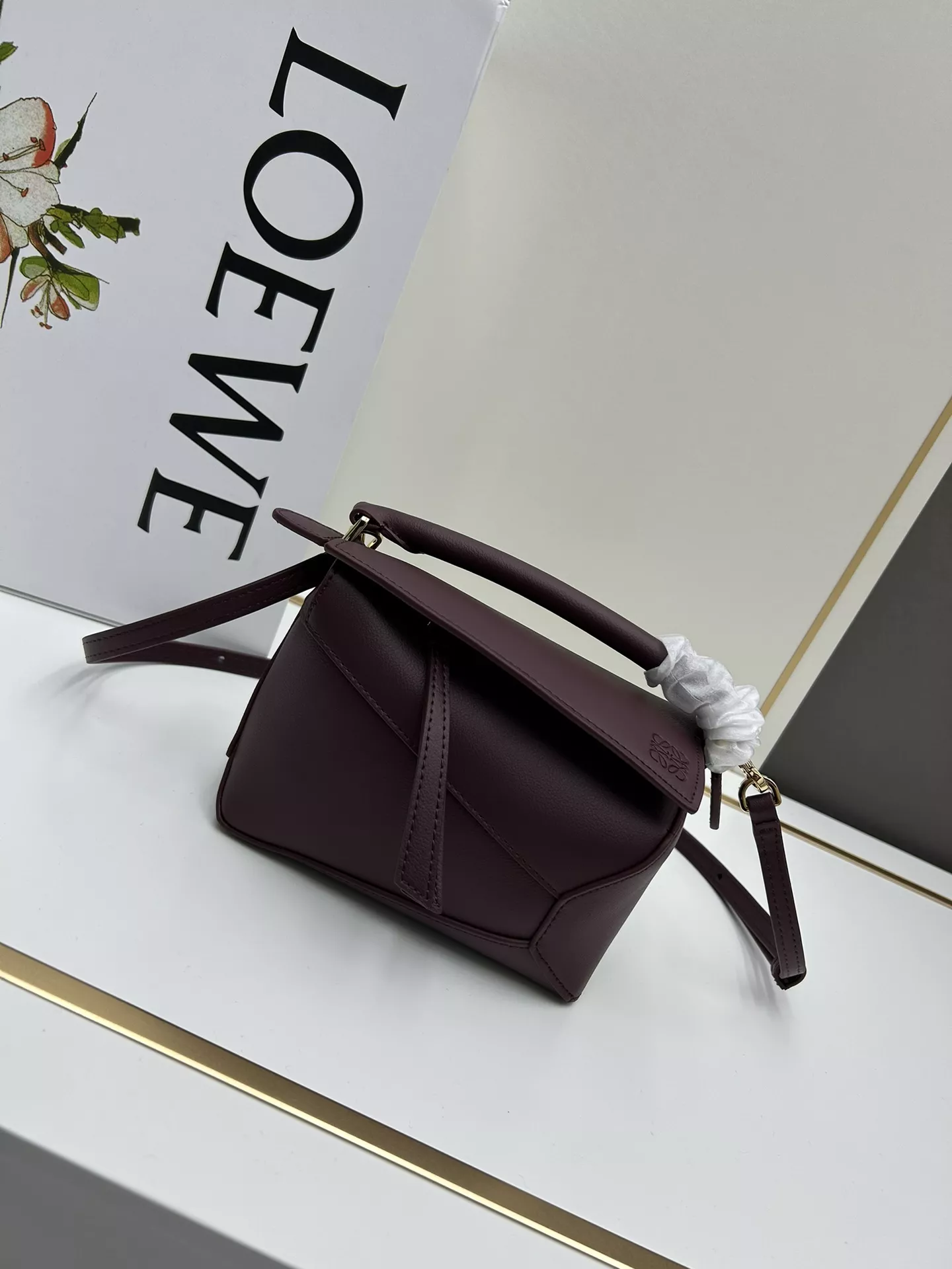 Trendy 4514 LOEWE AAA Quality Messenger Bags For Women