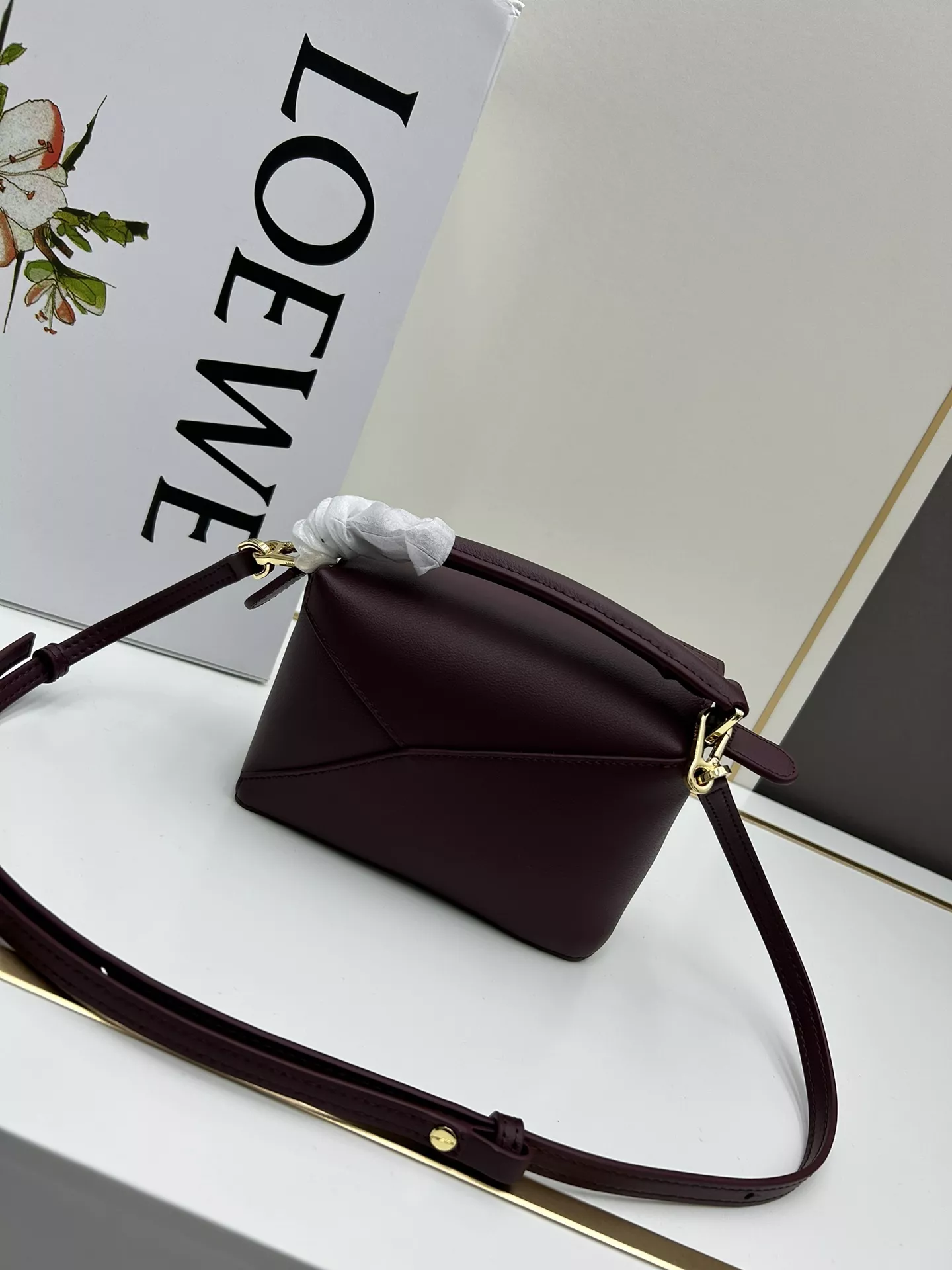 Trendy 4514 LOEWE AAA Quality Messenger Bags For Women