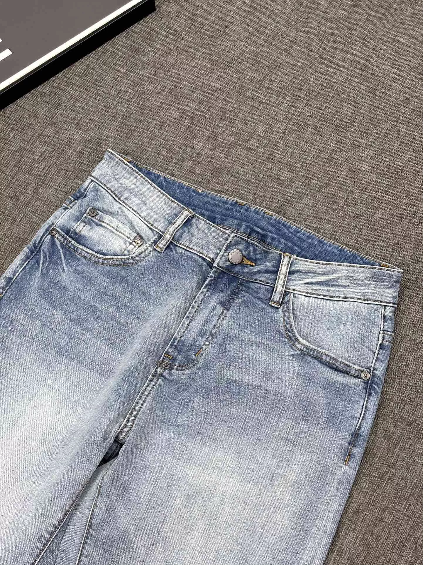 Trendy 4604 Prada Jeans For Men
