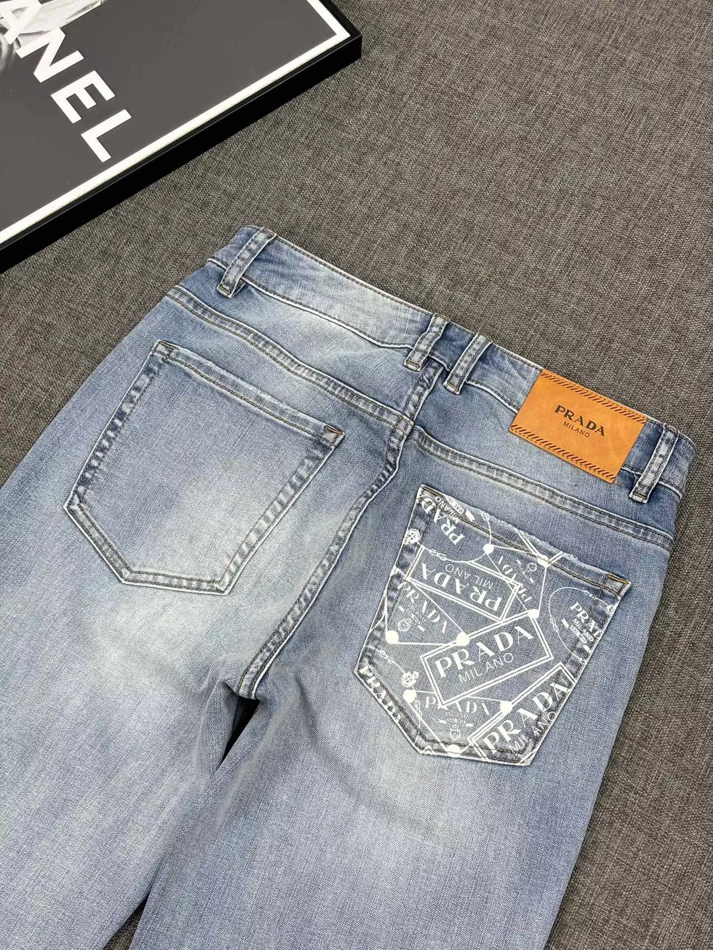 Trendy 4604 Prada Jeans For Men