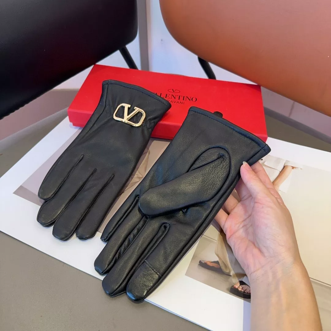 Trendy 4618 Valentino Gloves For Women