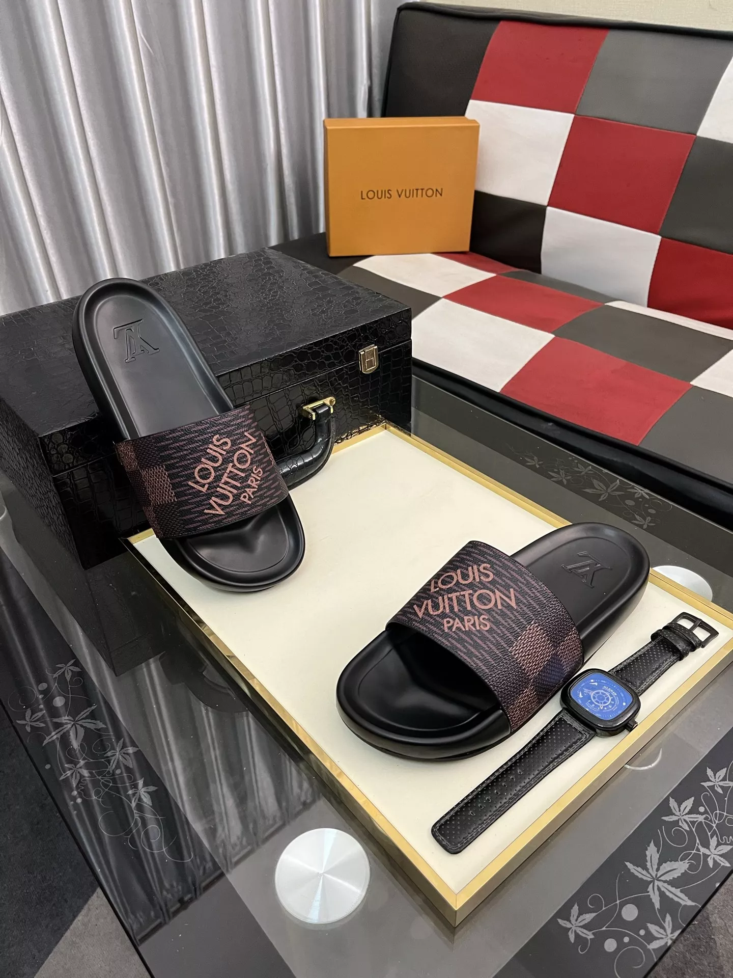 Trendy 4747 Louis Vuitton Slippers For Men