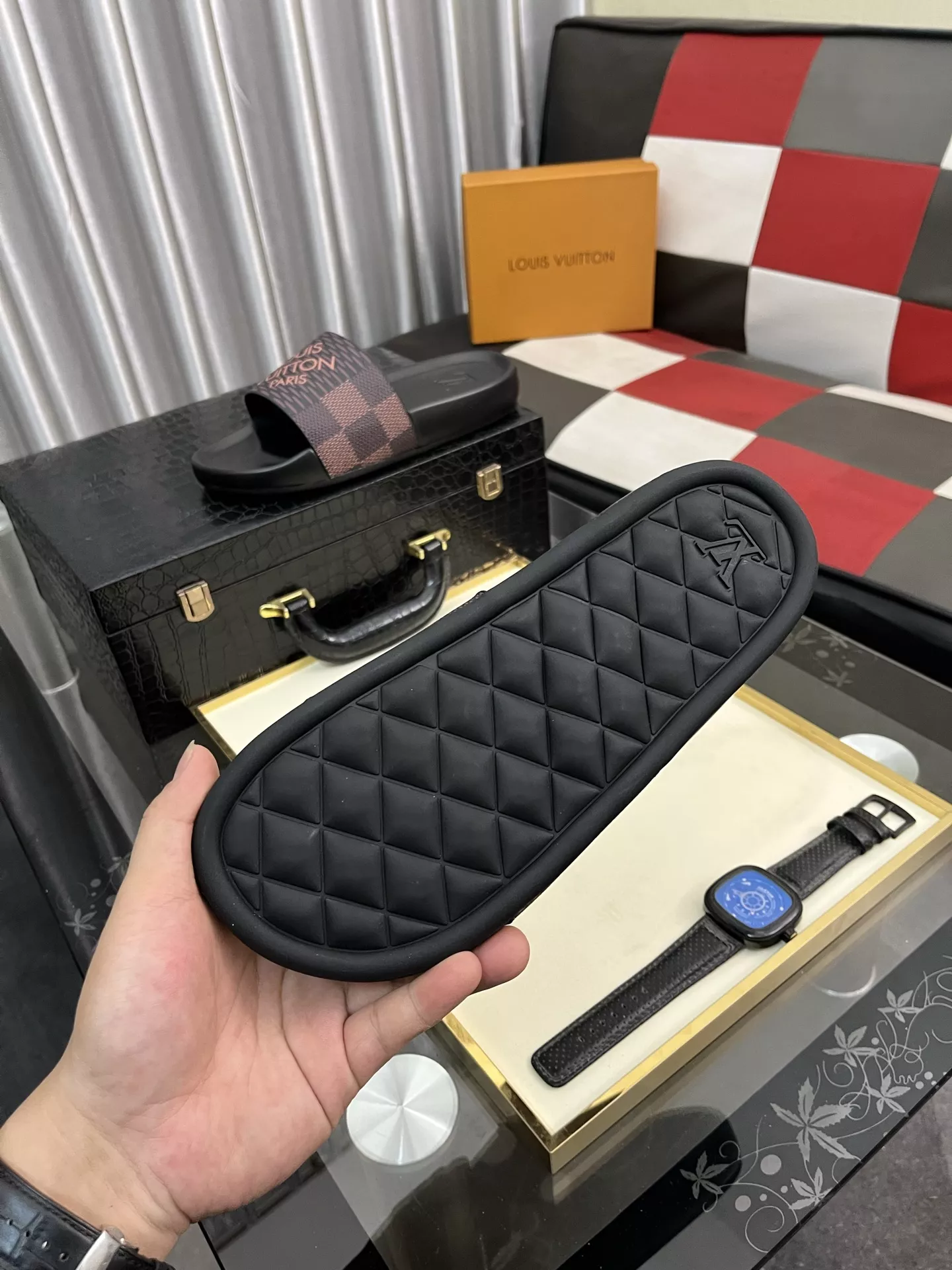 Trendy 4747 Louis Vuitton Slippers For Men