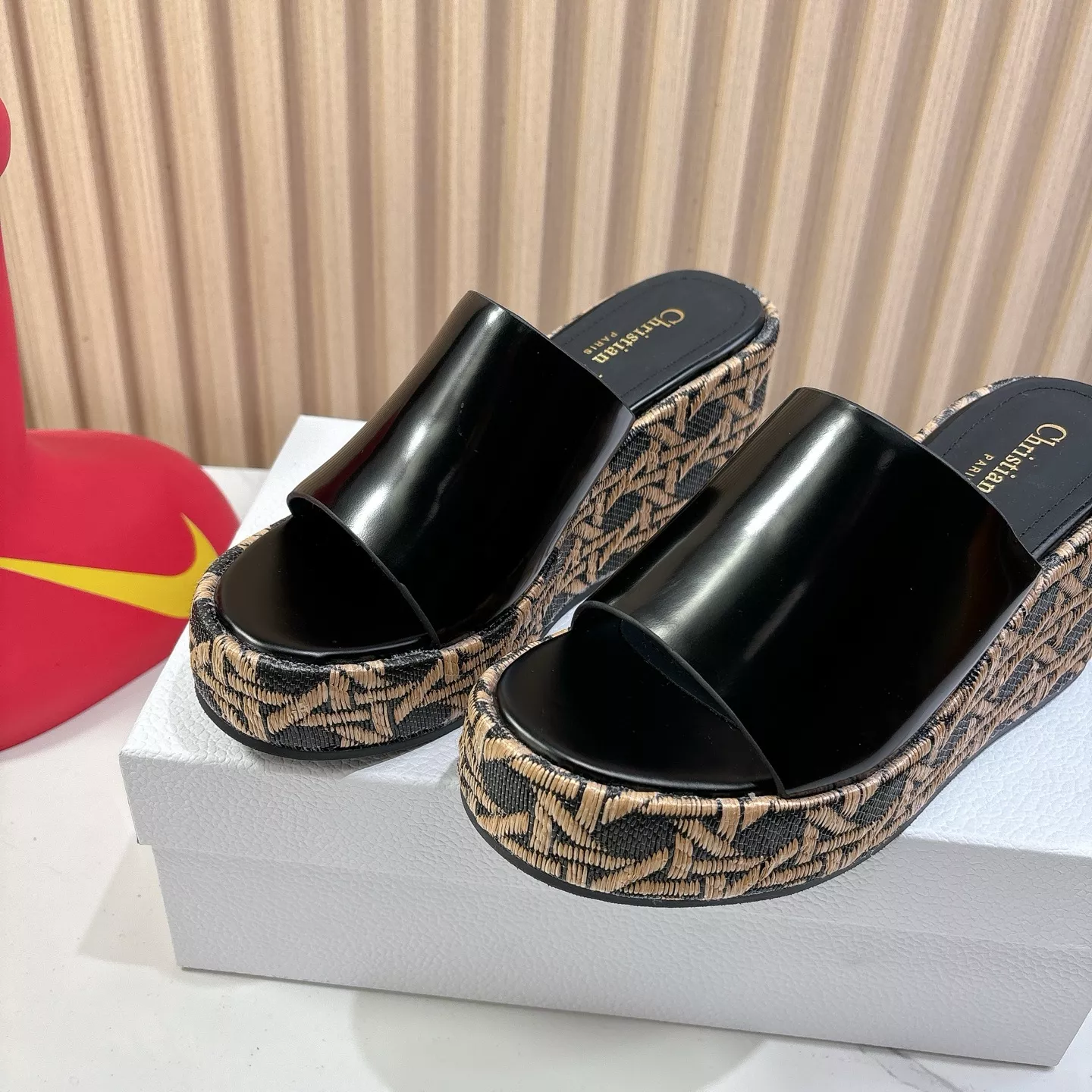 Trendy 4958 Christian Dior Slippers For Women