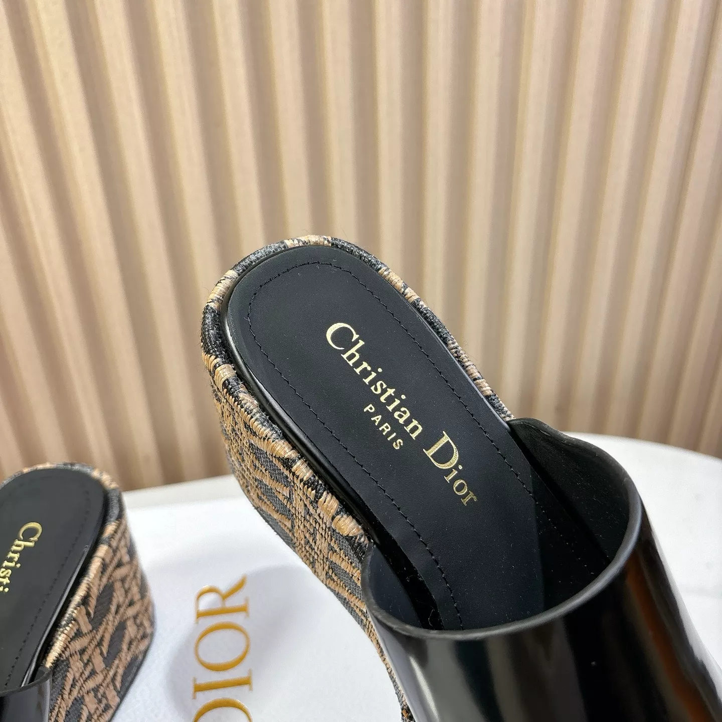 Trendy 4958 Christian Dior Slippers For Women