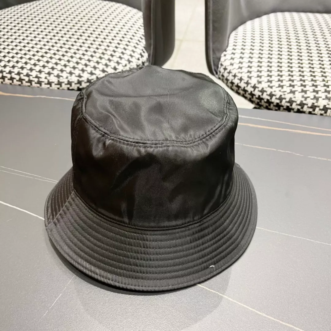 Trendy 4992 Prada Caps