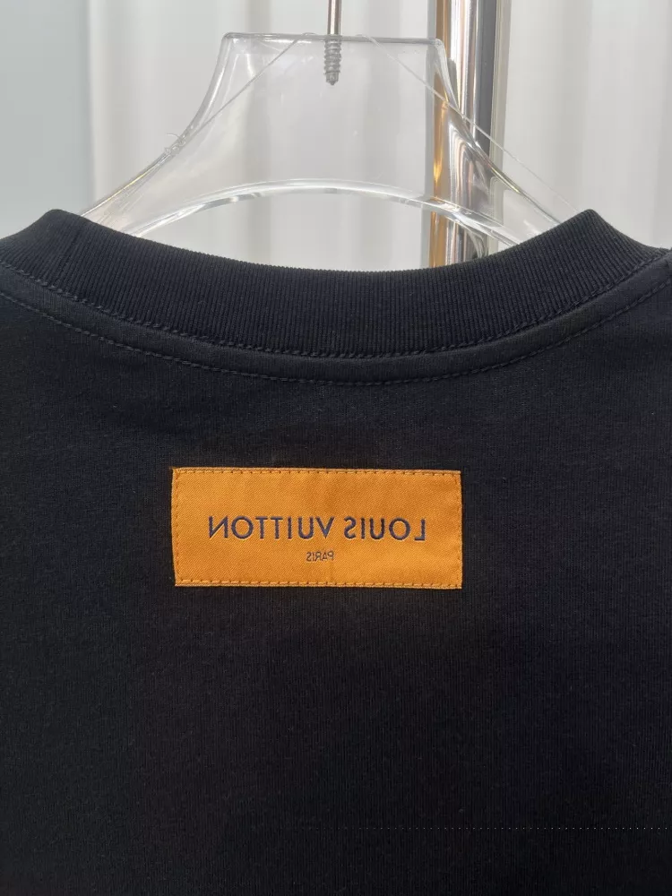 Trendy 5021 Louis Vuitton LV T-Shirts Short Sleeved For Unisex
