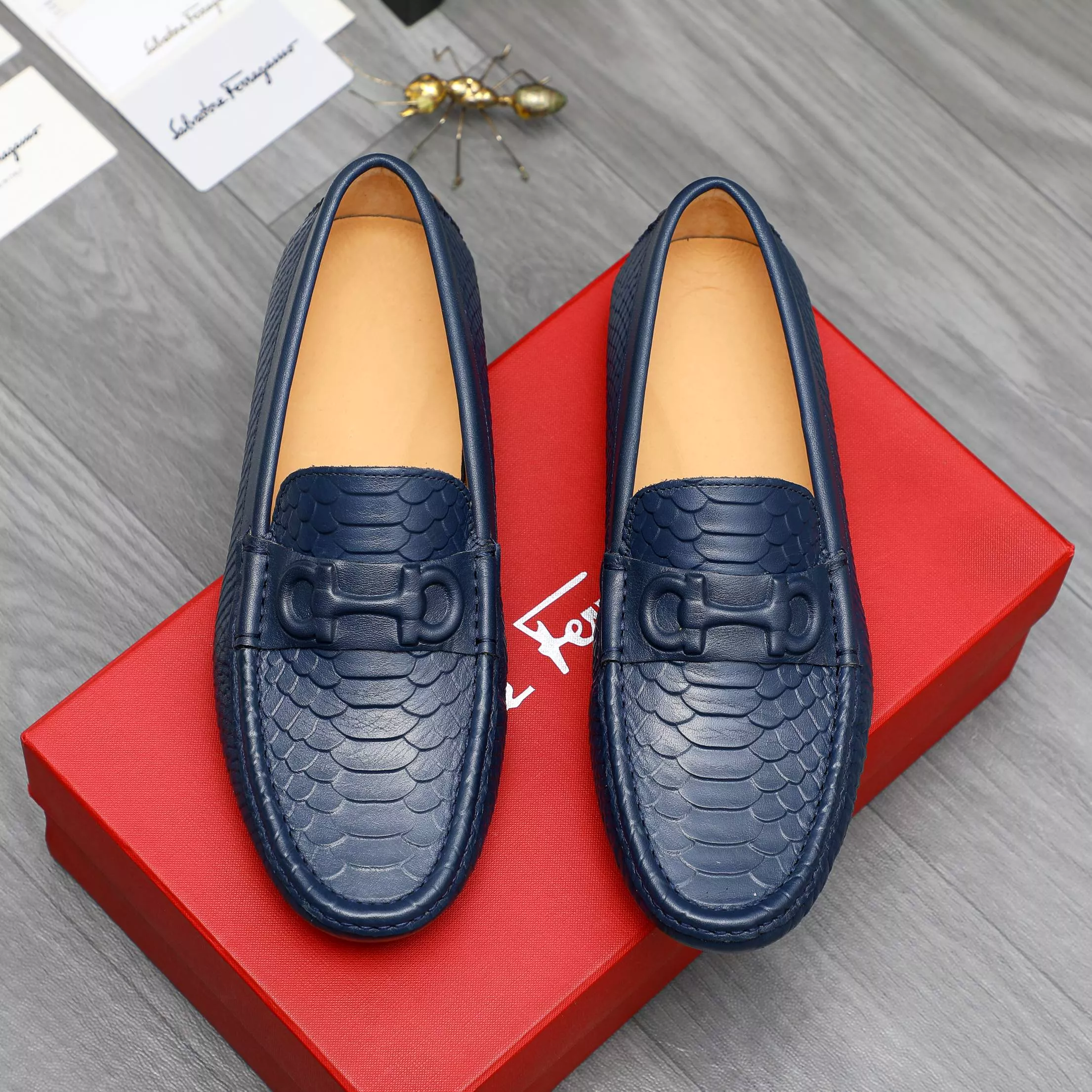 Trendy 506 Salvatore Ferragamo Leather Shoes For Men
