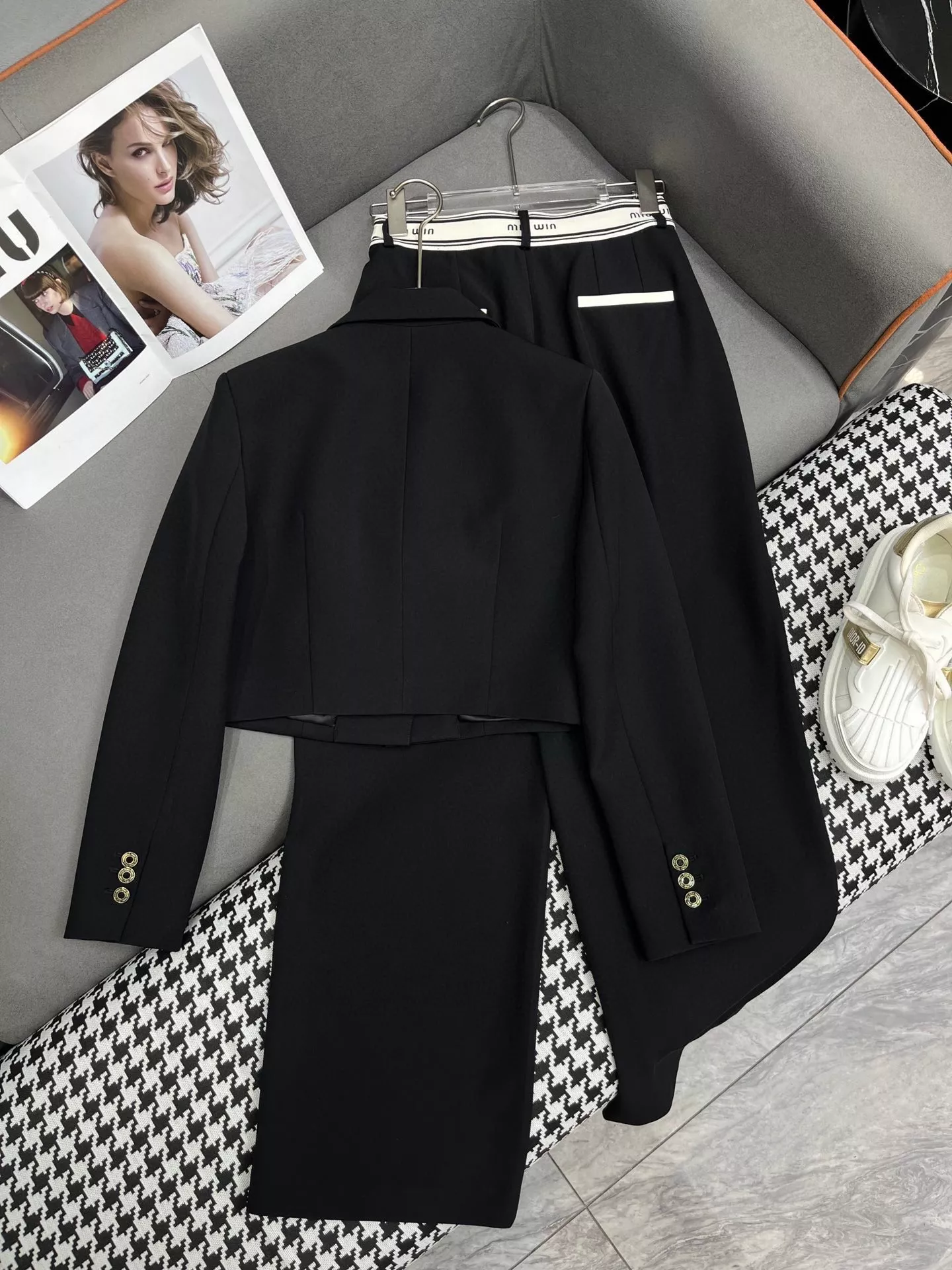 Trendy 5089 MIU MIU Tracksuits Long Sleeved For Women
