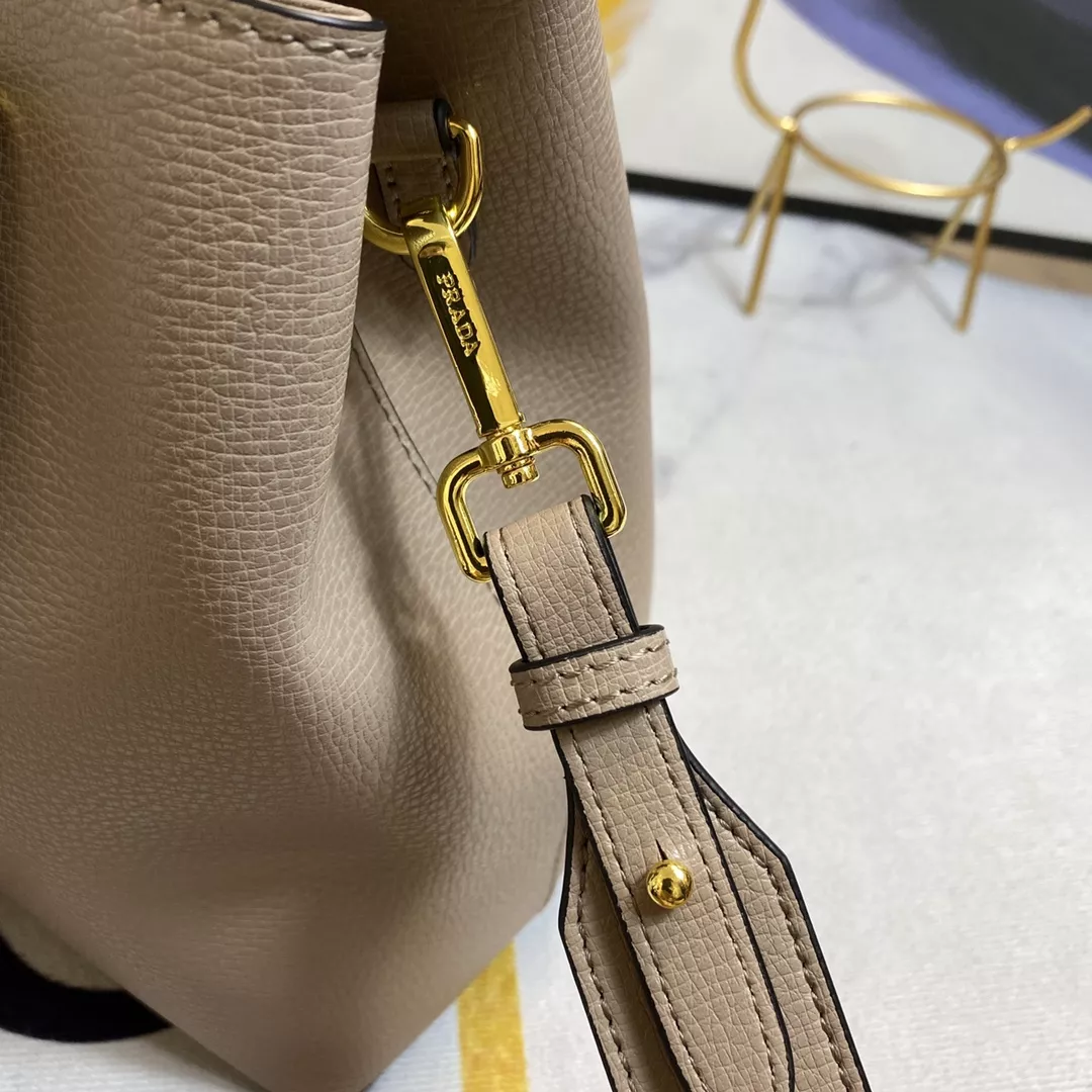 Trendy 5090 Prada AAA Quality Handbags For Women