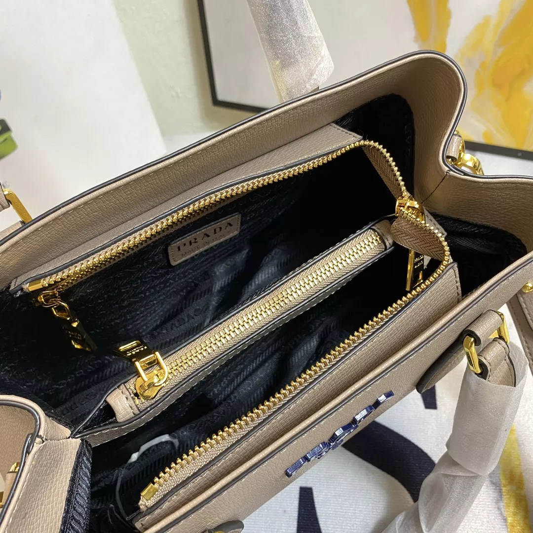 Trendy 5090 Prada AAA Quality Handbags For Women