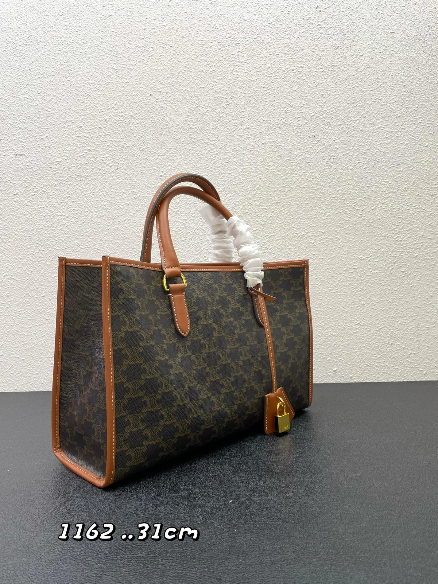 Trendy 5252 Celine AAA Quality Handbags For Women