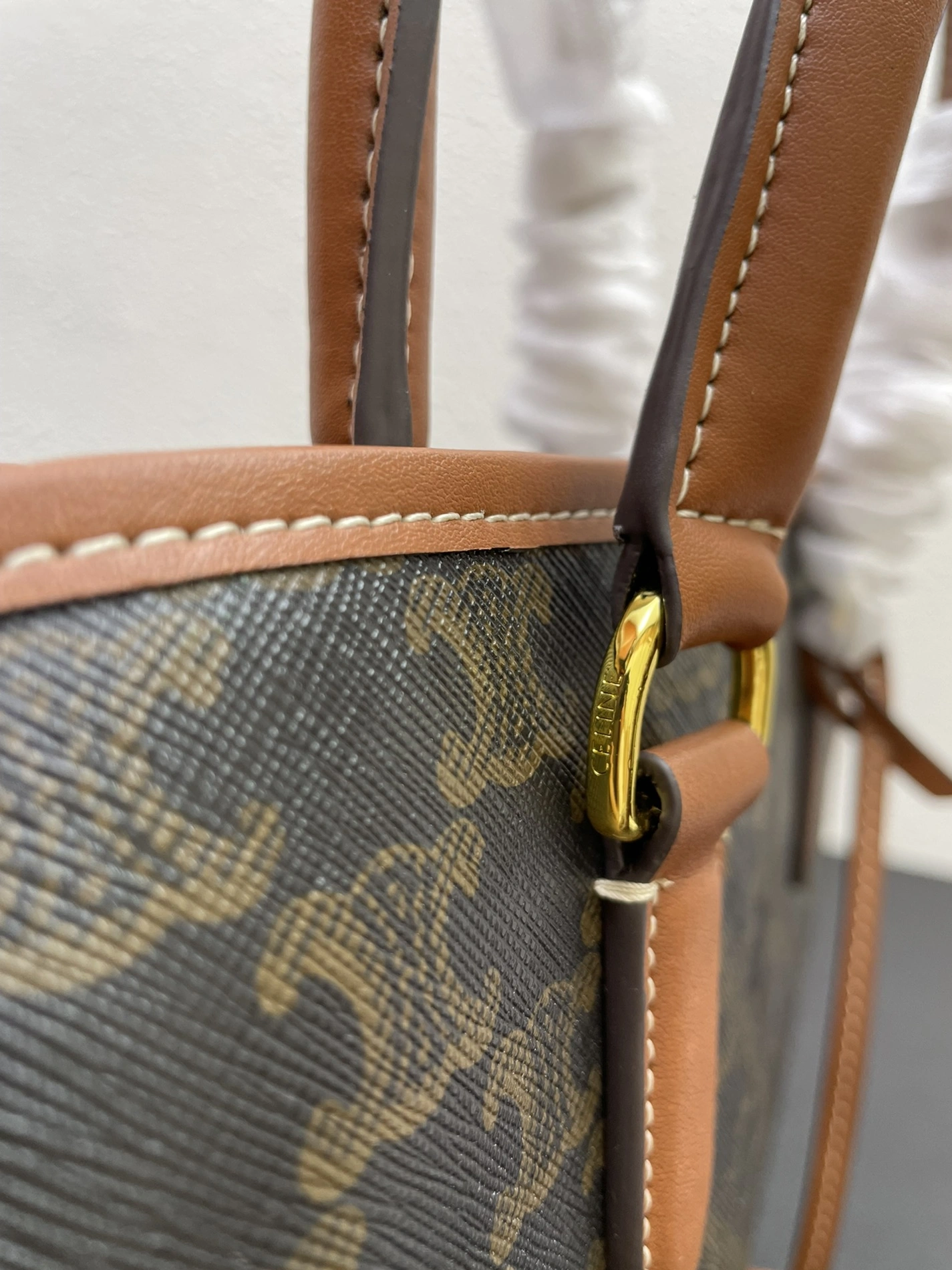 Trendy 5252 Celine AAA Quality Handbags For Women
