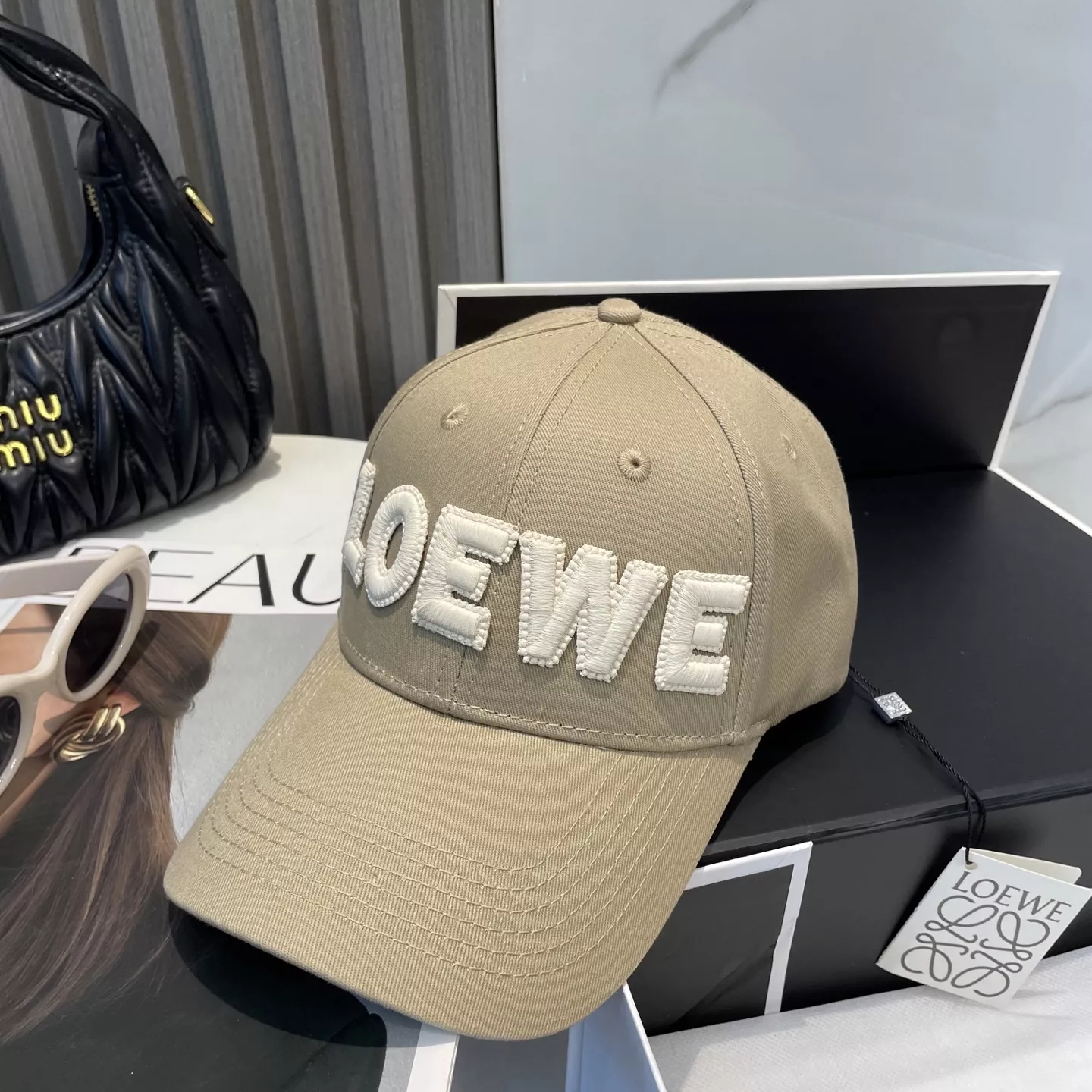 Trendy 5302 LOEWE Caps