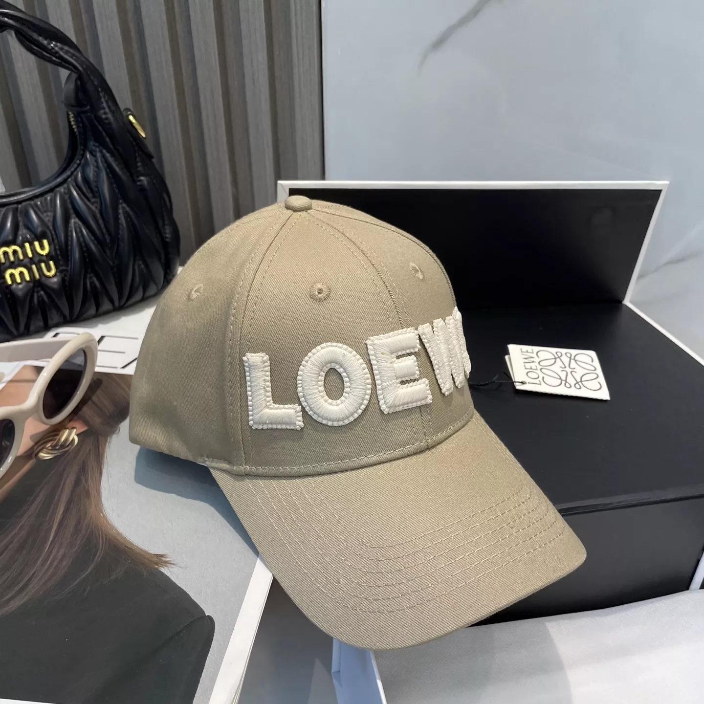 Trendy 5302 LOEWE Caps