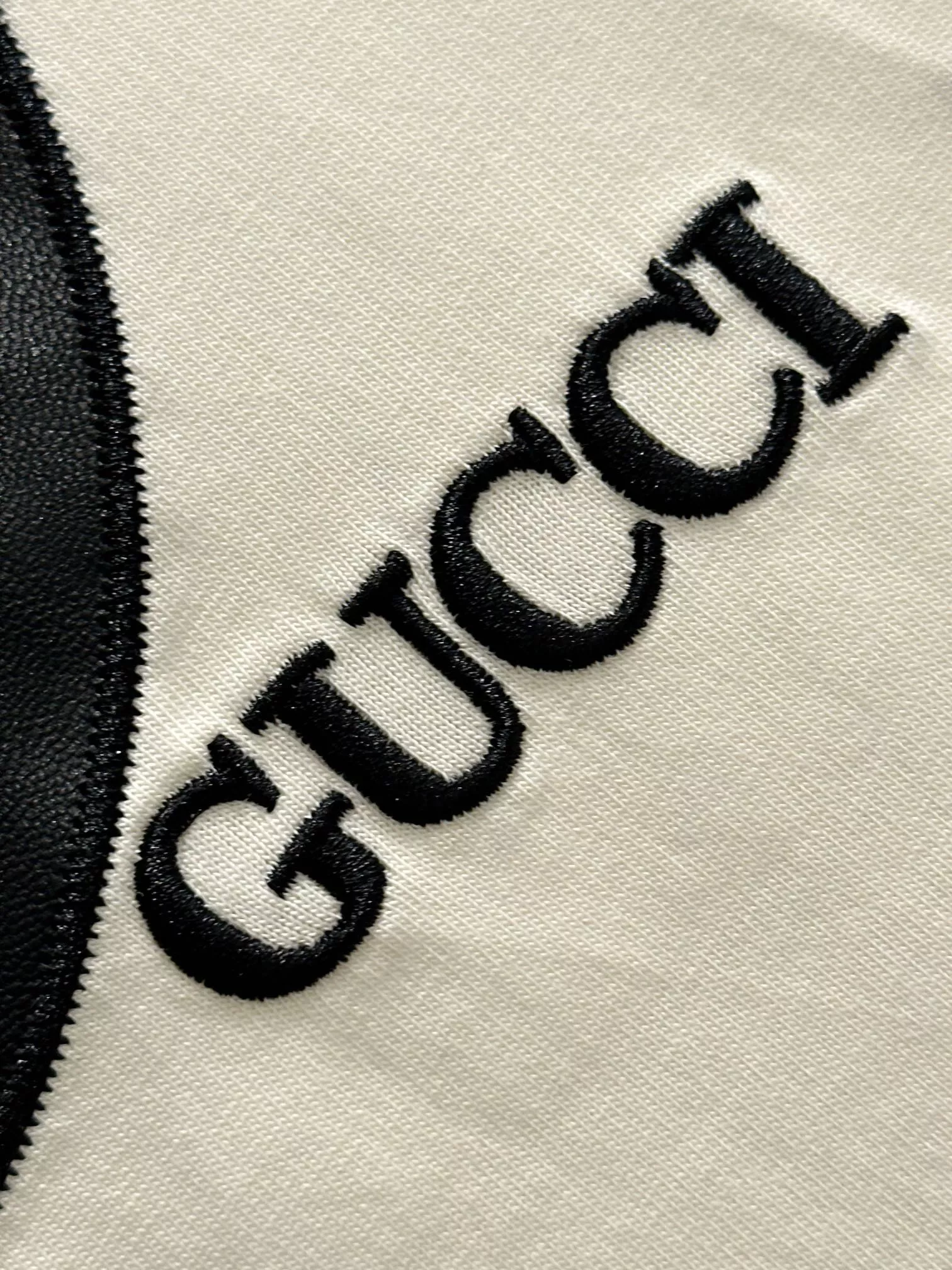 Trendy 5304 Gucci T-Shirts Short Sleeved For Unisex