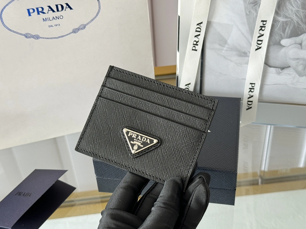 Trendy 5370 Prada Card Case