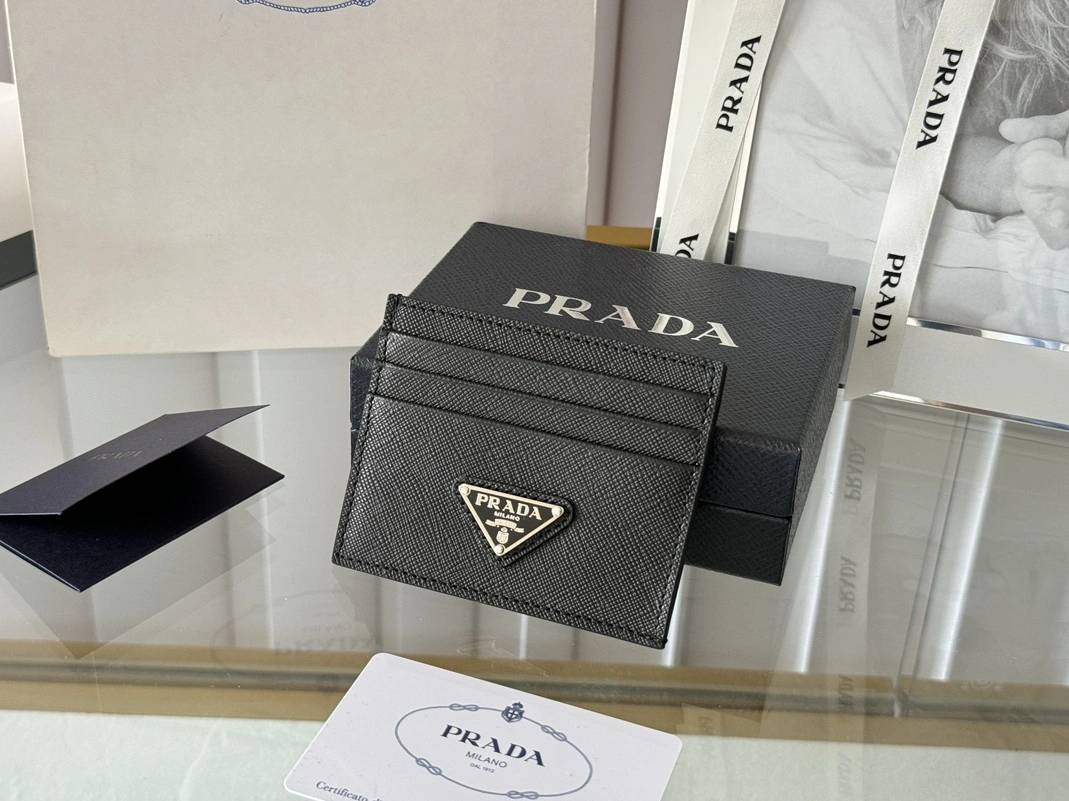 Trendy 5370 Prada Card Case