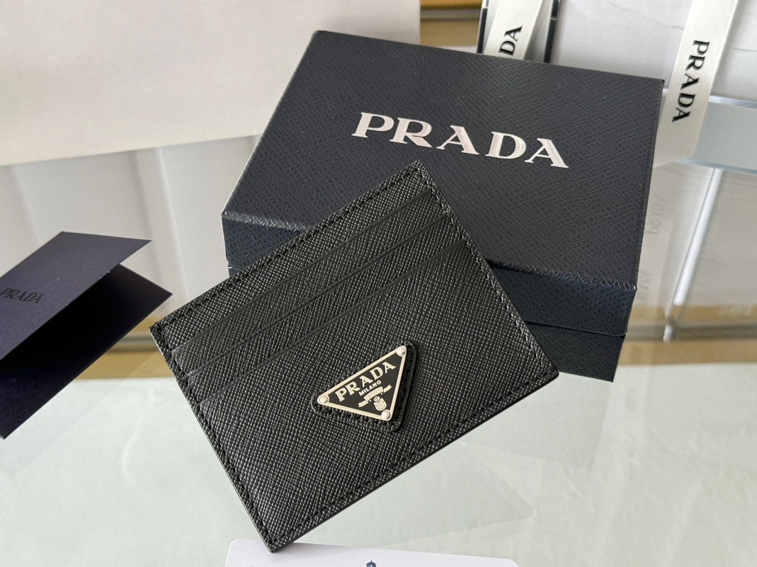 Trendy 5370 Prada Card Case