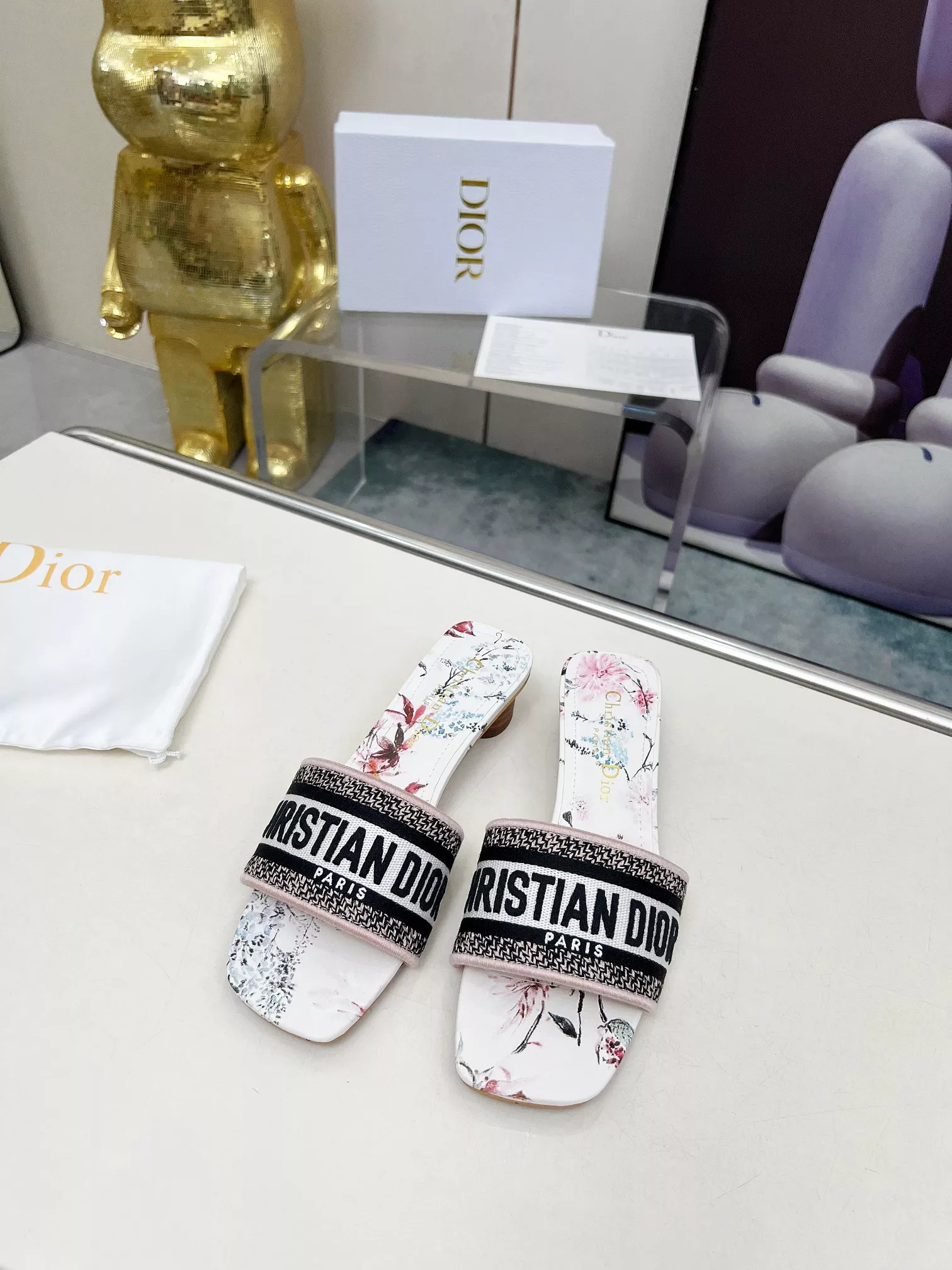 Trendy 5718 Christian Dior Slippers For Women