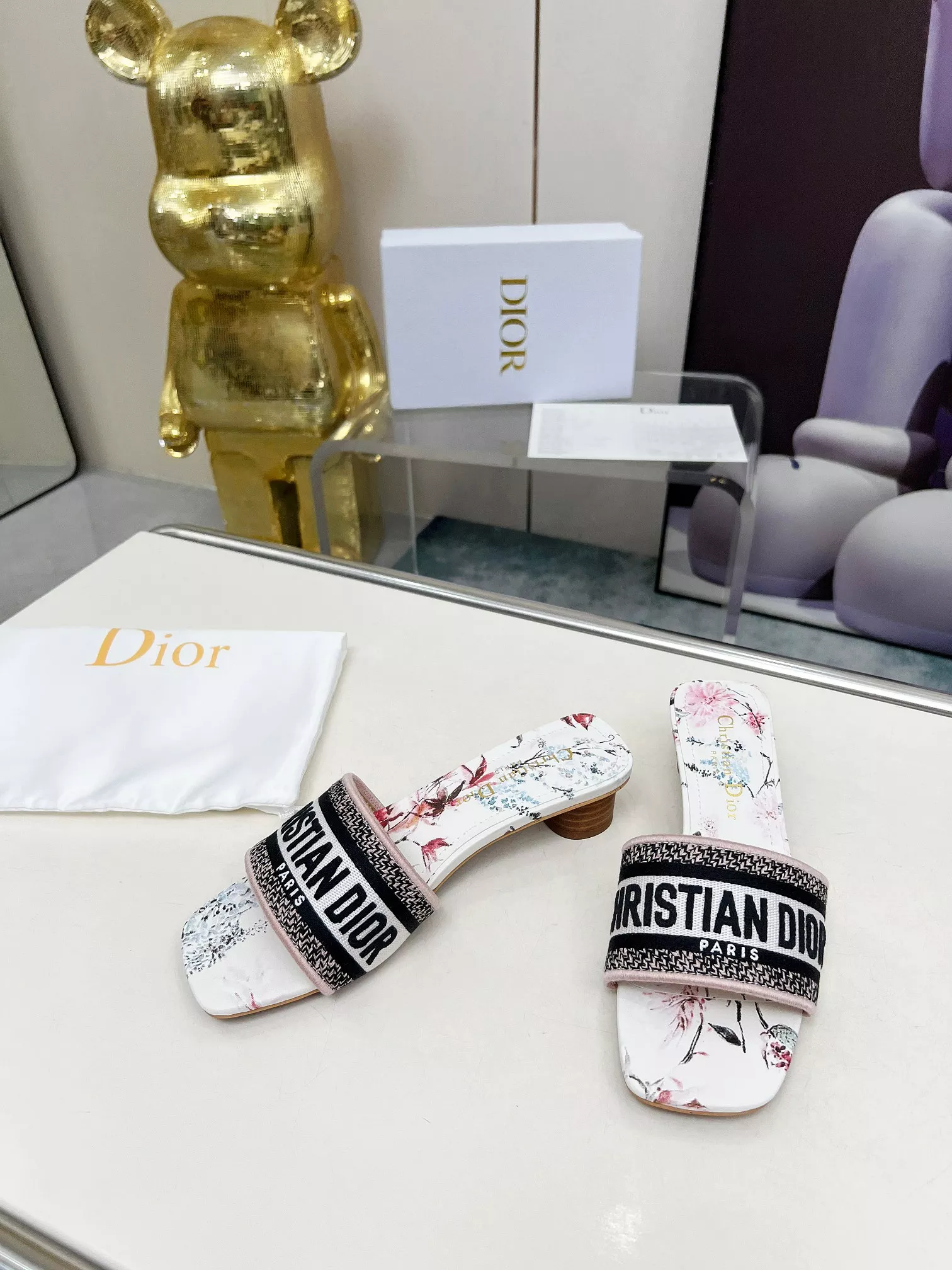 Trendy 5718 Christian Dior Slippers For Women