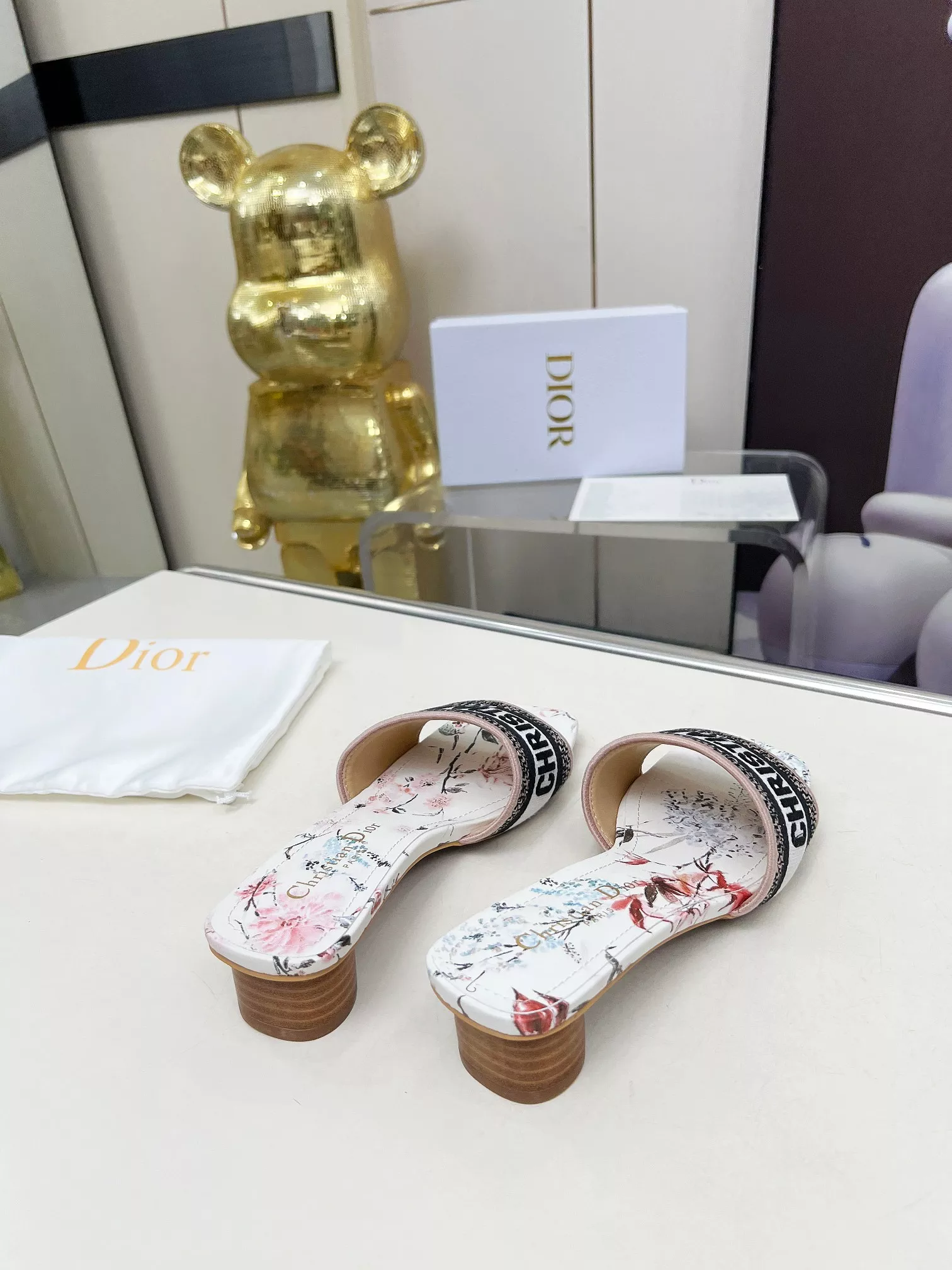 Trendy 5718 Christian Dior Slippers For Women