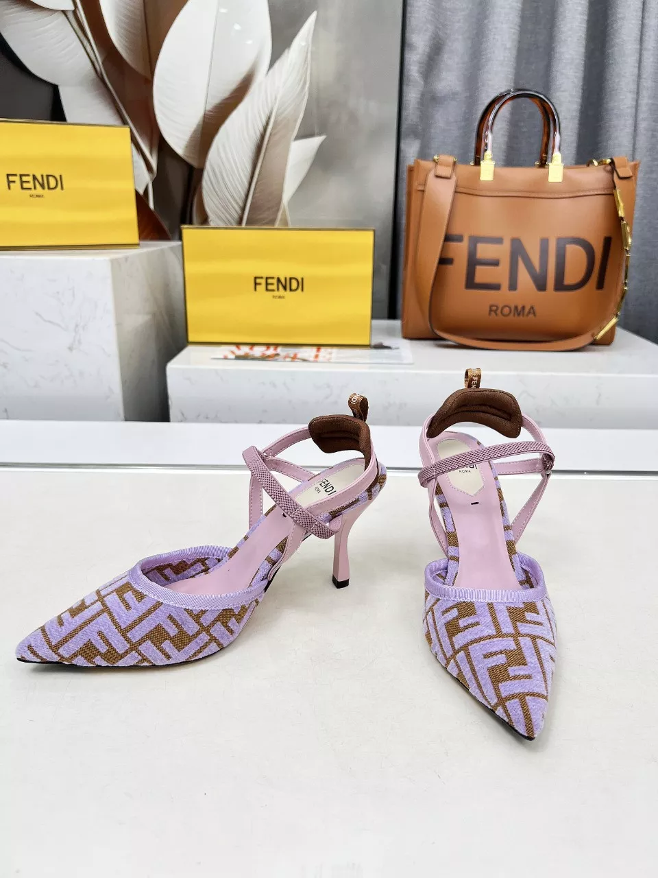 Trendy 5729 Fendi Sandal For Women