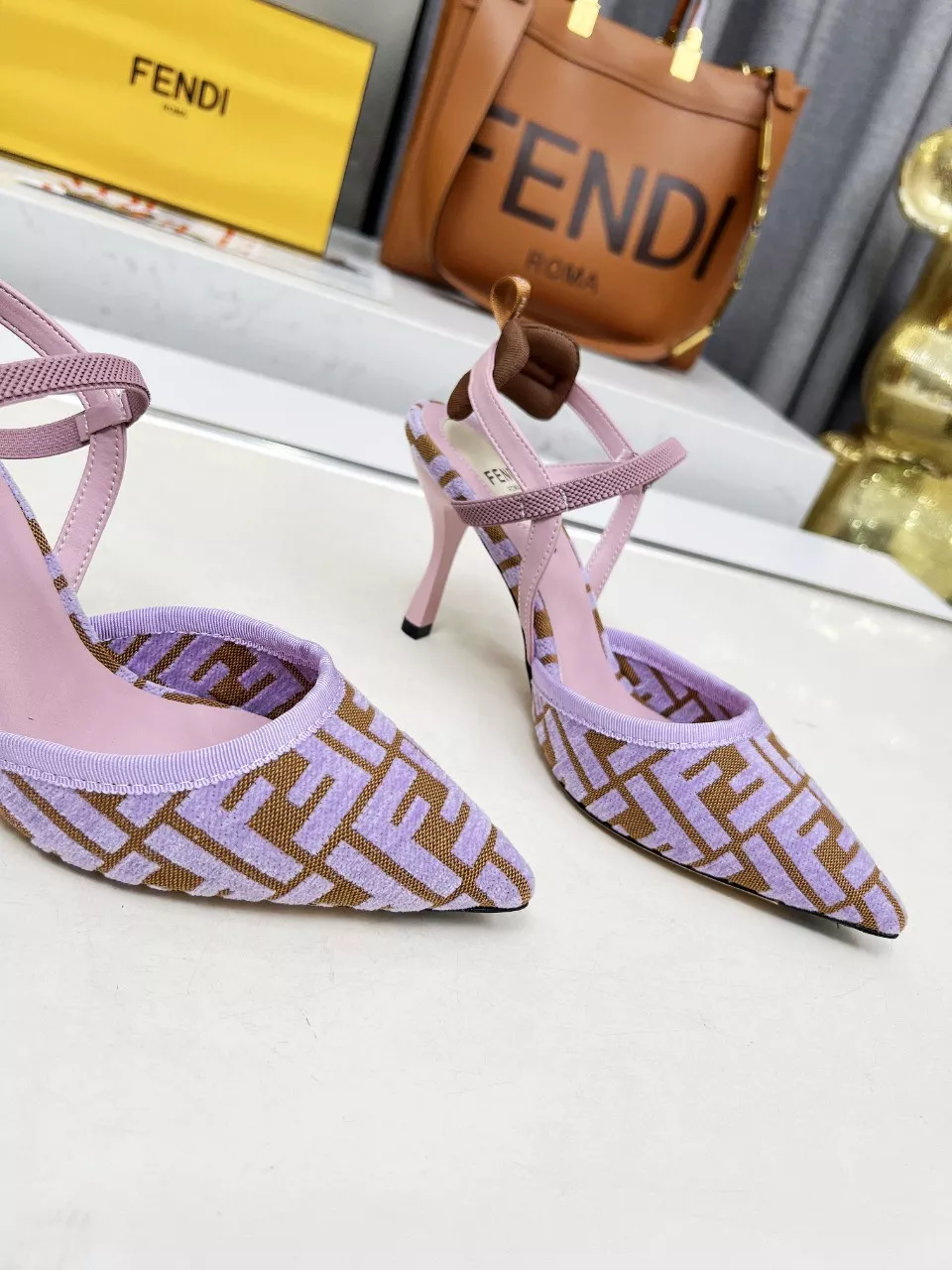 Trendy 5729 Fendi Sandal For Women