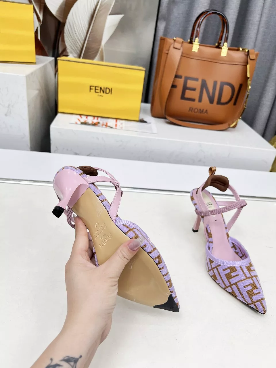 Trendy 5729 Fendi Sandal For Women