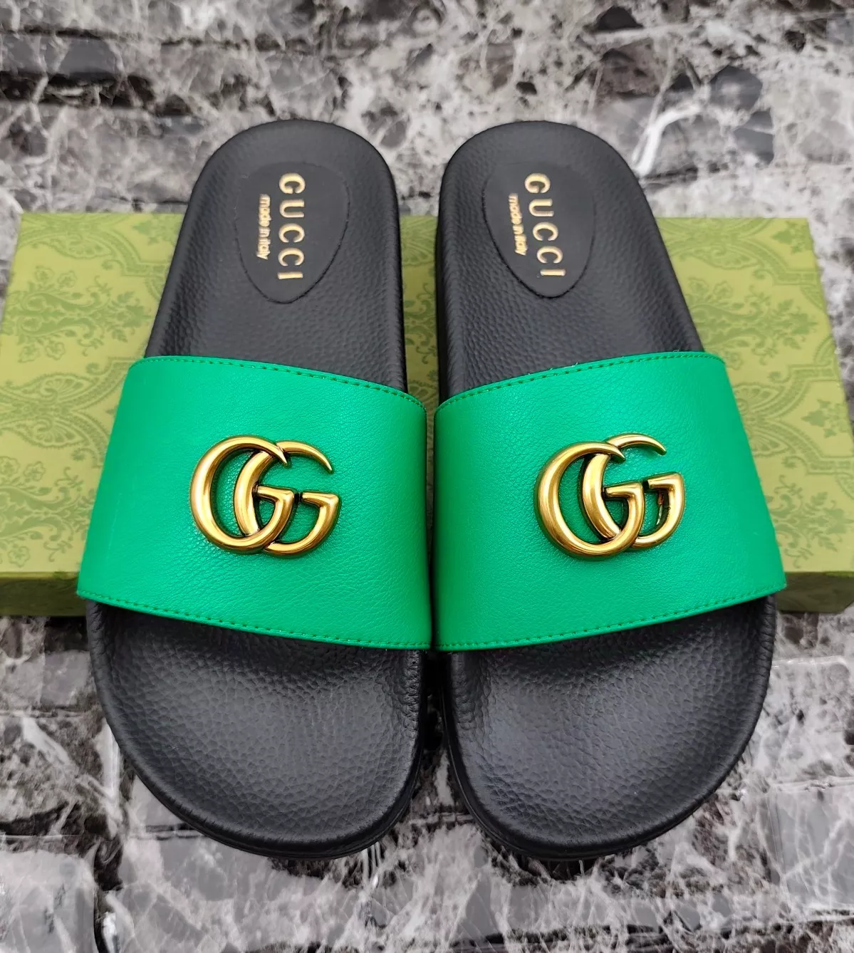 Trendy 5832 Gucci Slippers For Men