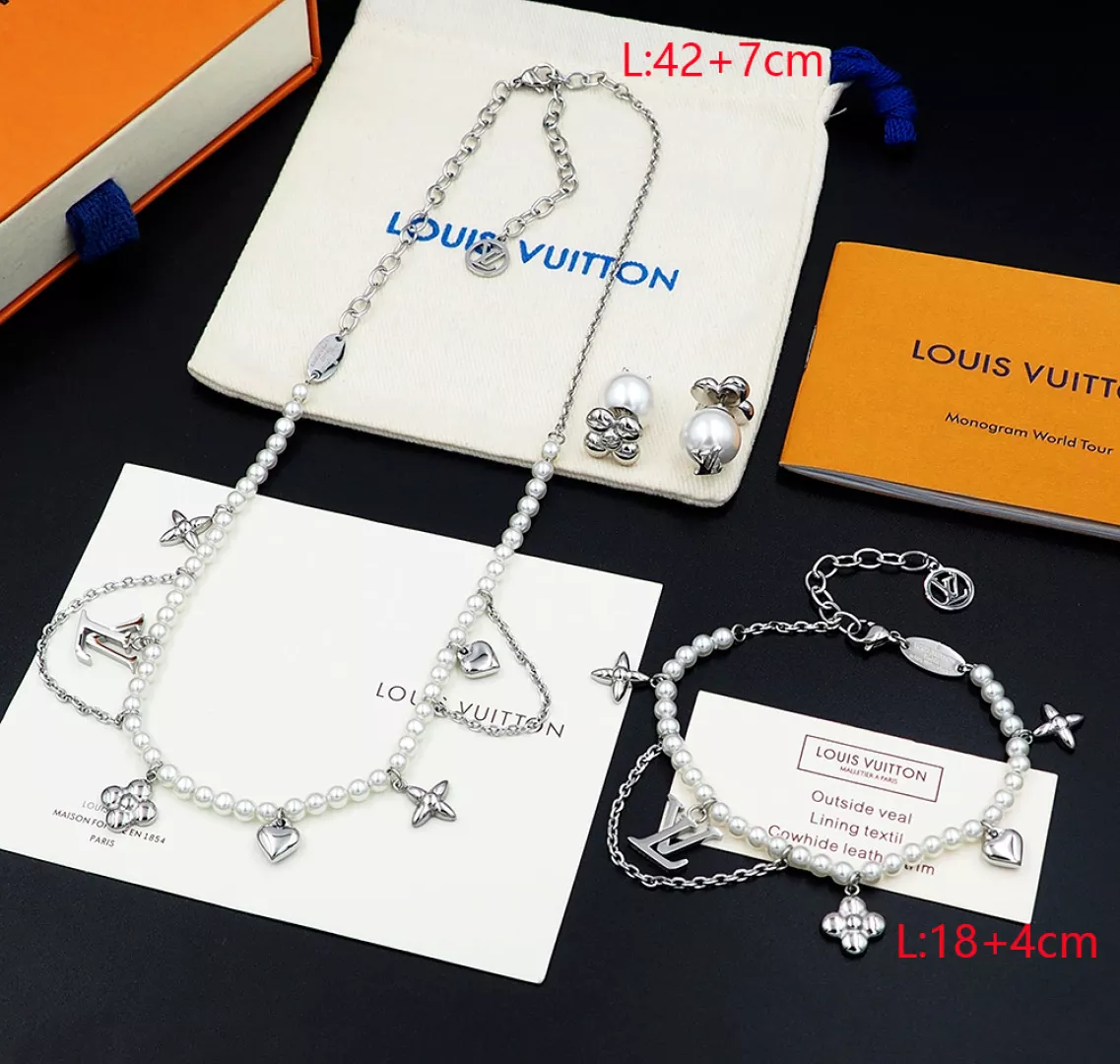 Trendy 5852 Louis Vuitton LV Jewelry Set For Women