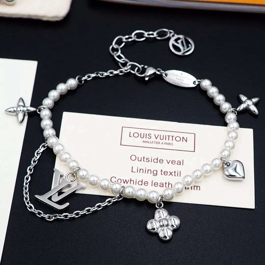 Trendy 5852 Louis Vuitton LV Jewelry Set For Women