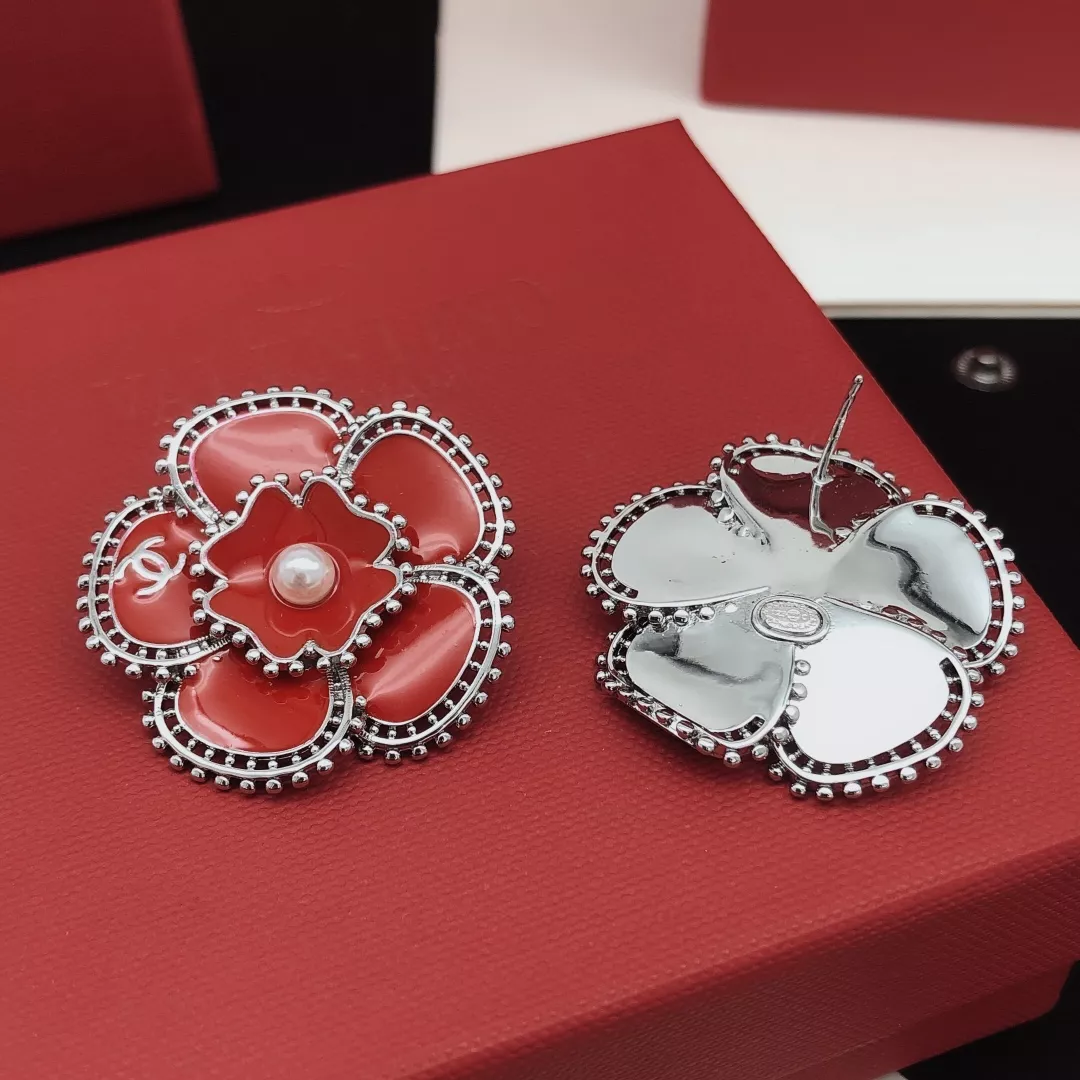 Trendy 5923 Chanel Earrings For Women