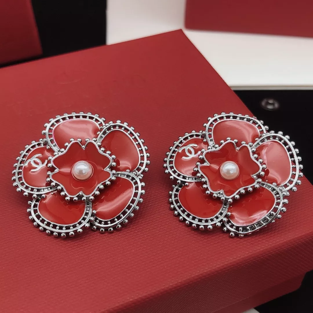 Trendy 5923 Chanel Earrings For Women