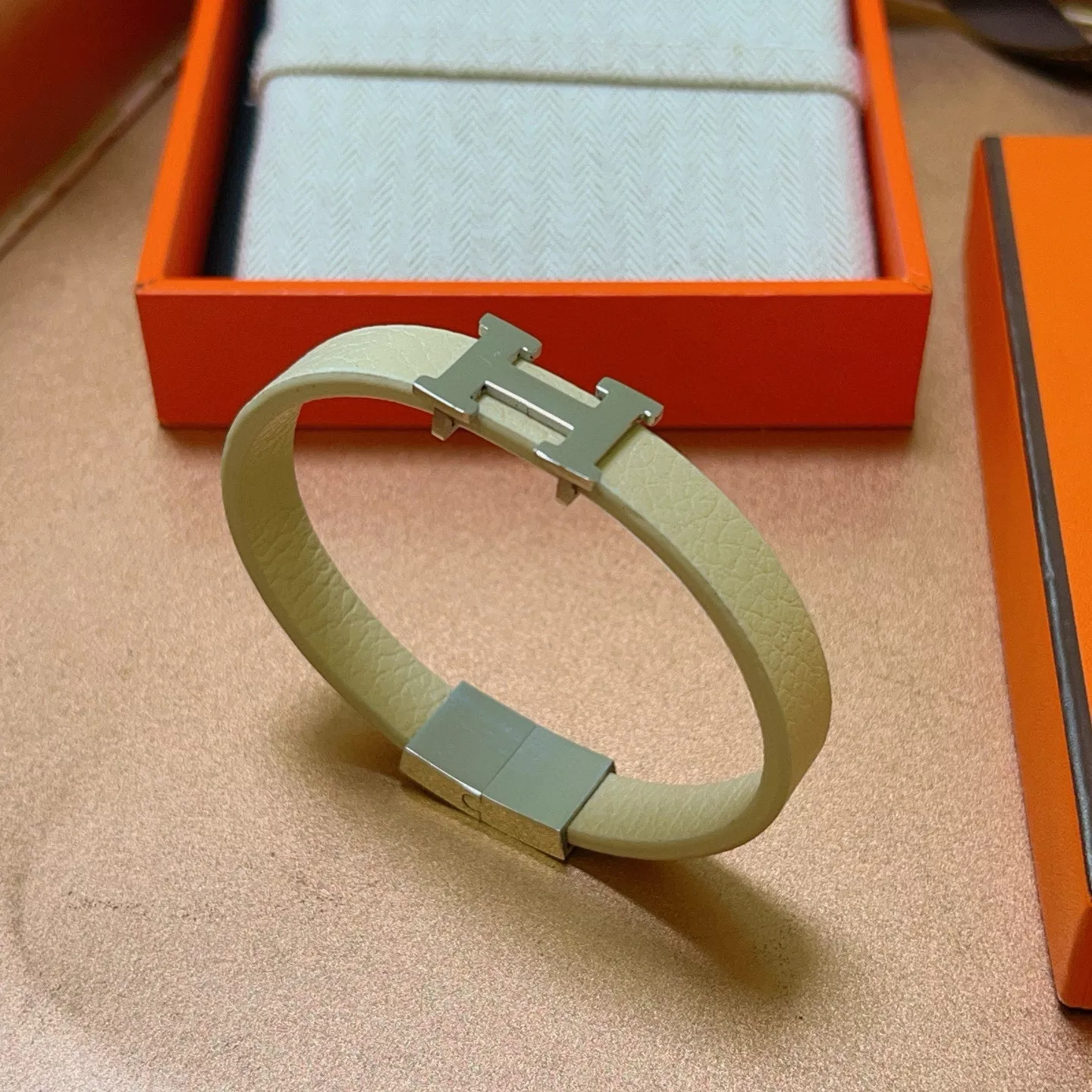 Trendy 6081 Hermes Bracelets