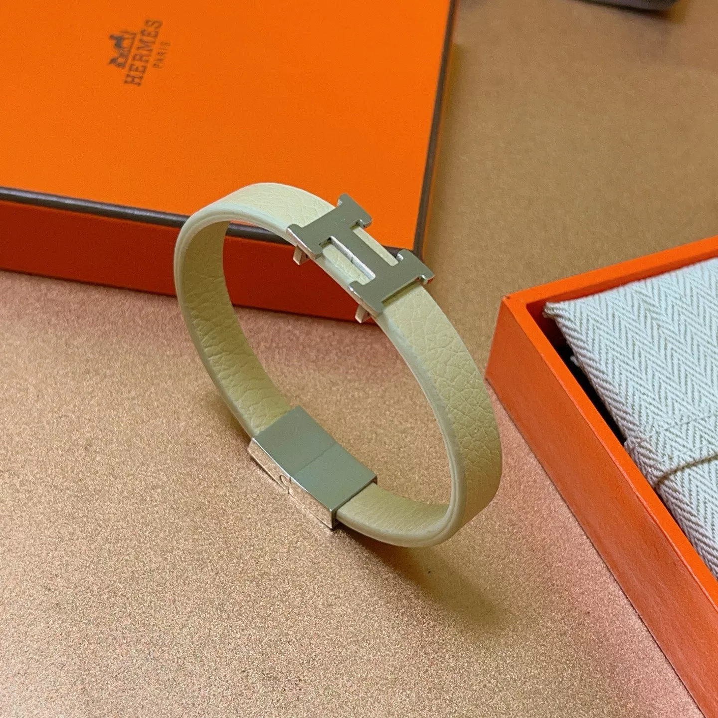 Trendy 6081 Hermes Bracelets