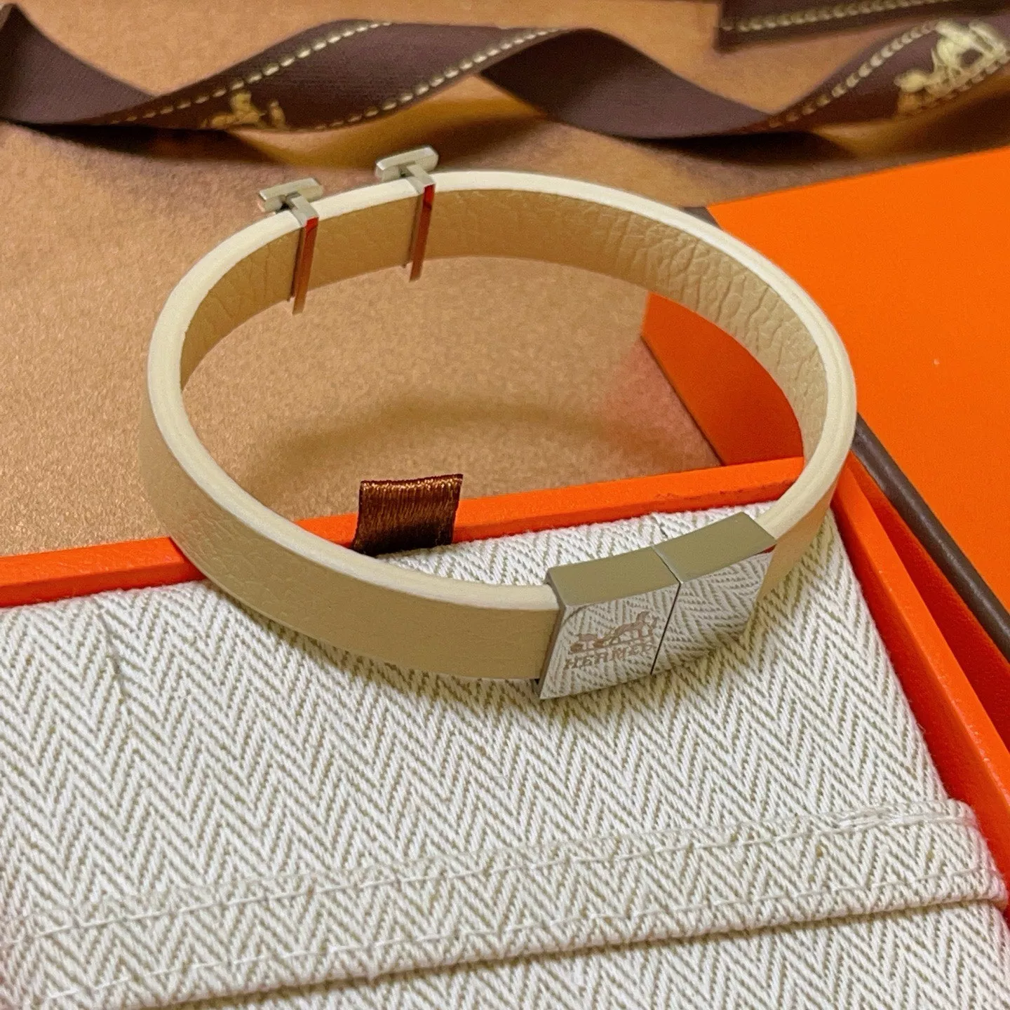 Trendy 6081 Hermes Bracelets