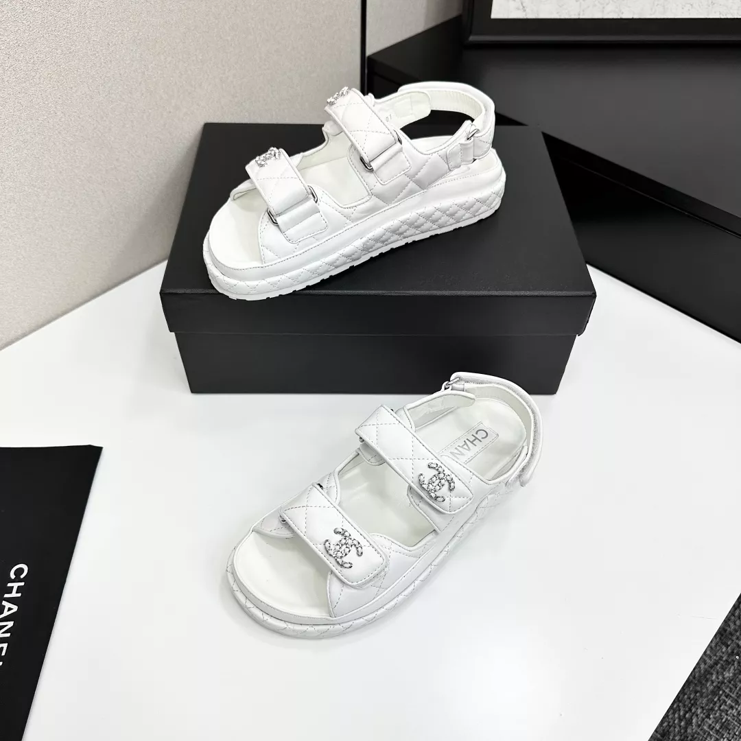 Trendy 6130 Chanel Sandal For Women