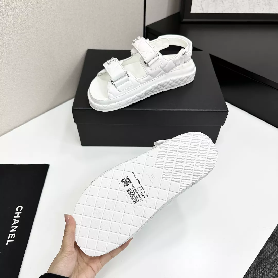 Trendy 6130 Chanel Sandal For Women