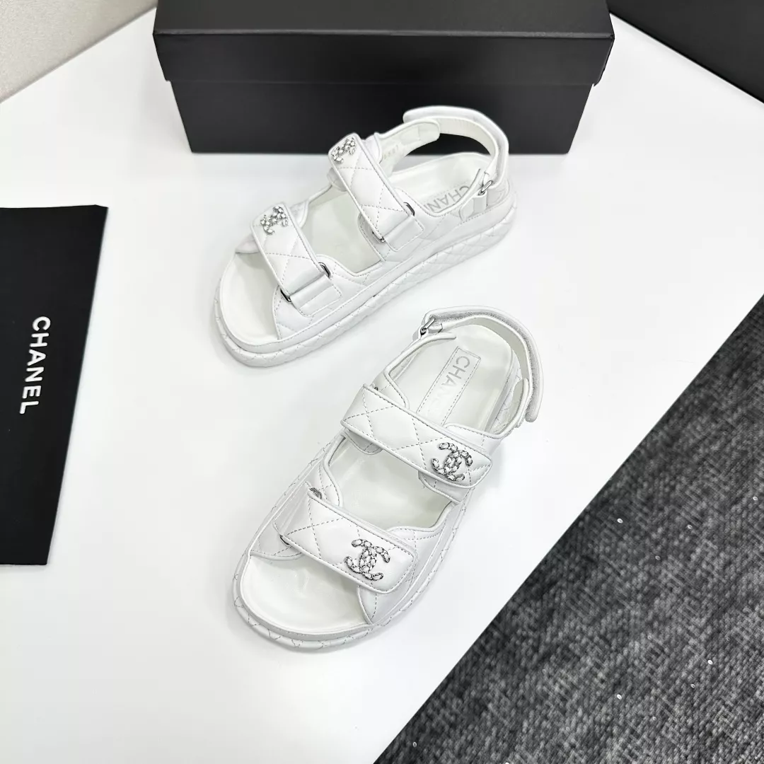 Trendy 6130 Chanel Sandal For Women