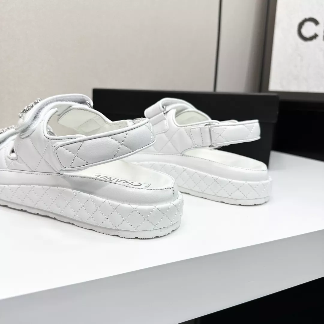 Trendy 6130 Chanel Sandal For Women