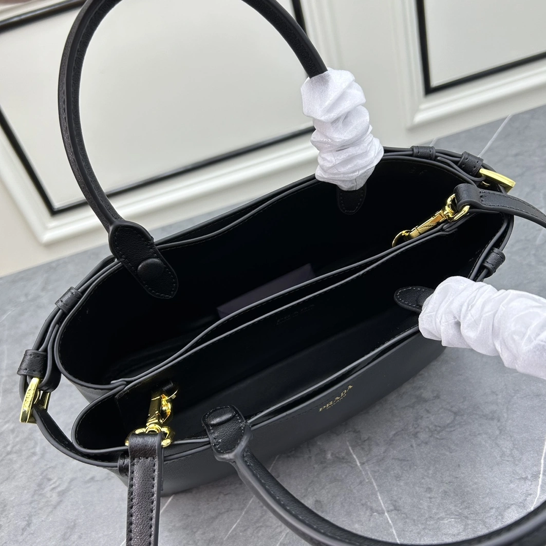 Trendy 6145 Prada AAA Quality Handbags For Women