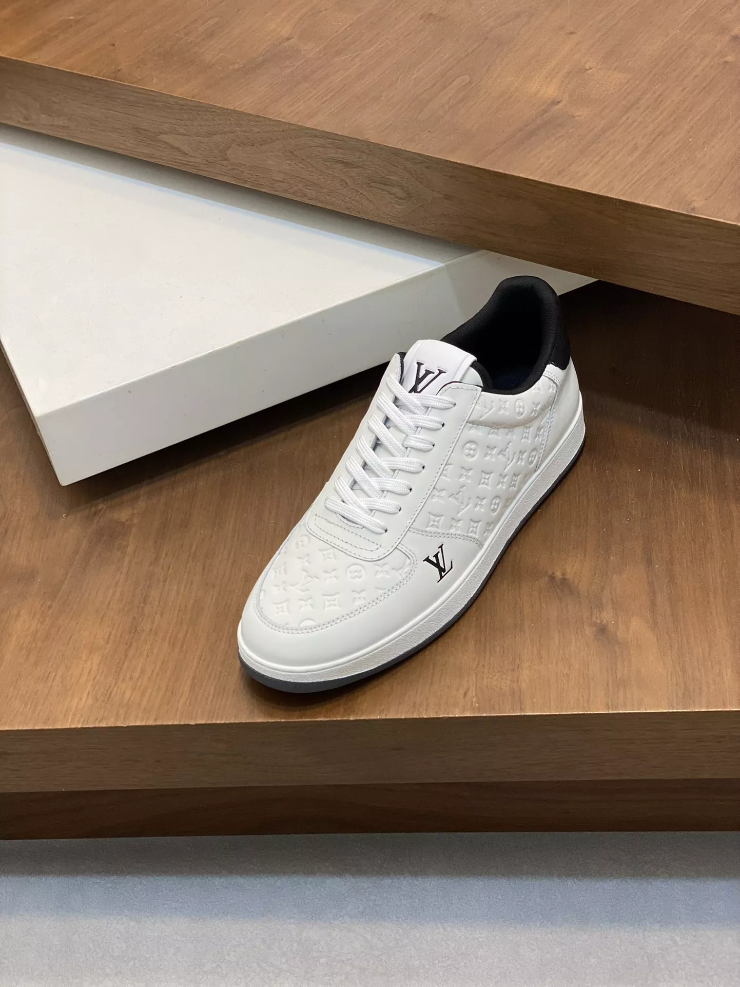 Trendy 6153 Louis Vuitton Casual Shoes For Men