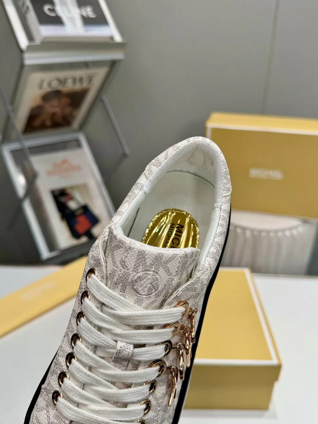 Trendy 626 Michael Kors Casual Shoes For Women