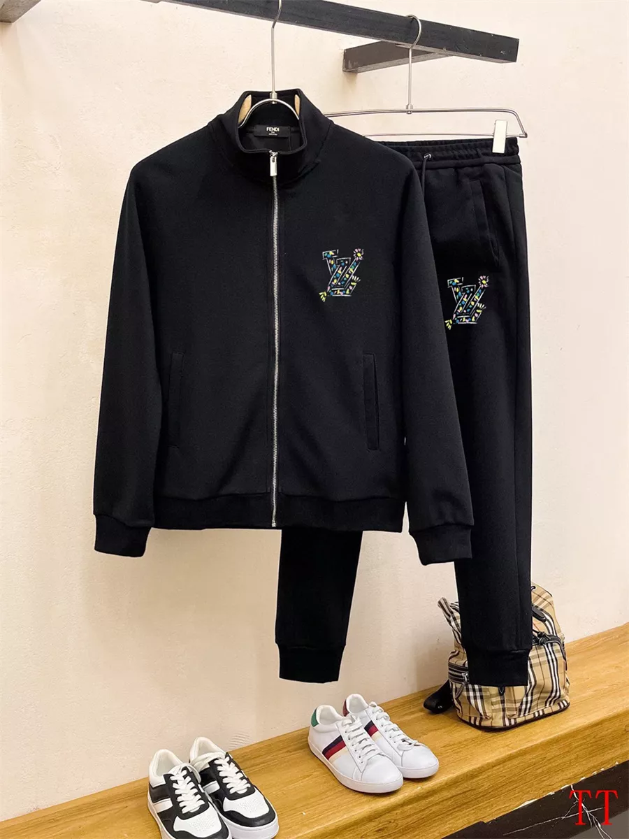 Trendy 6359 Louis Vuitton LV Tracksuits Long Sleeved For Men
