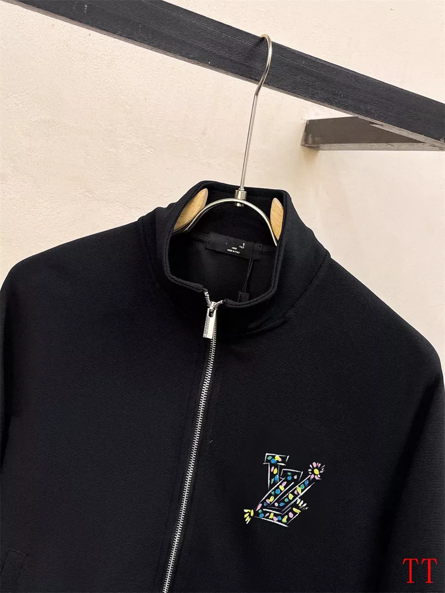 Trendy 6359 Louis Vuitton LV Tracksuits Long Sleeved For Men